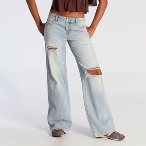 PacSun Casey Low Rise Baggy Wide Leg Light Indigo Wash Jeans